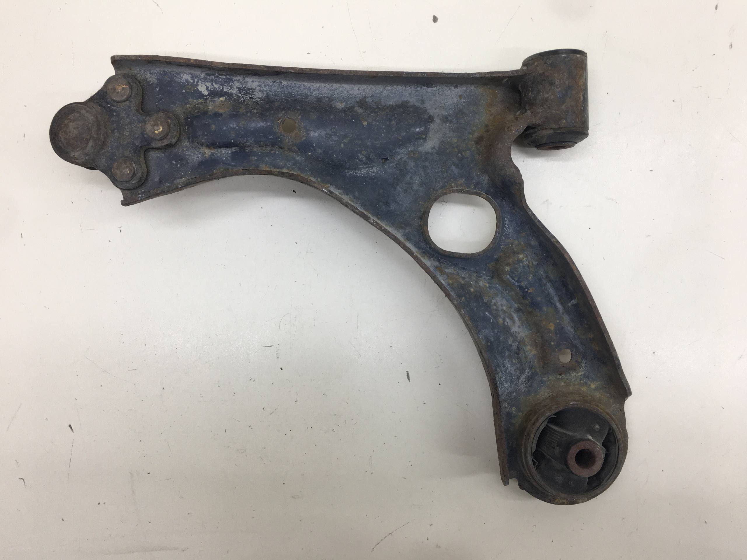 Рычаг передний правый Chevrolet Aveo T300 2011>