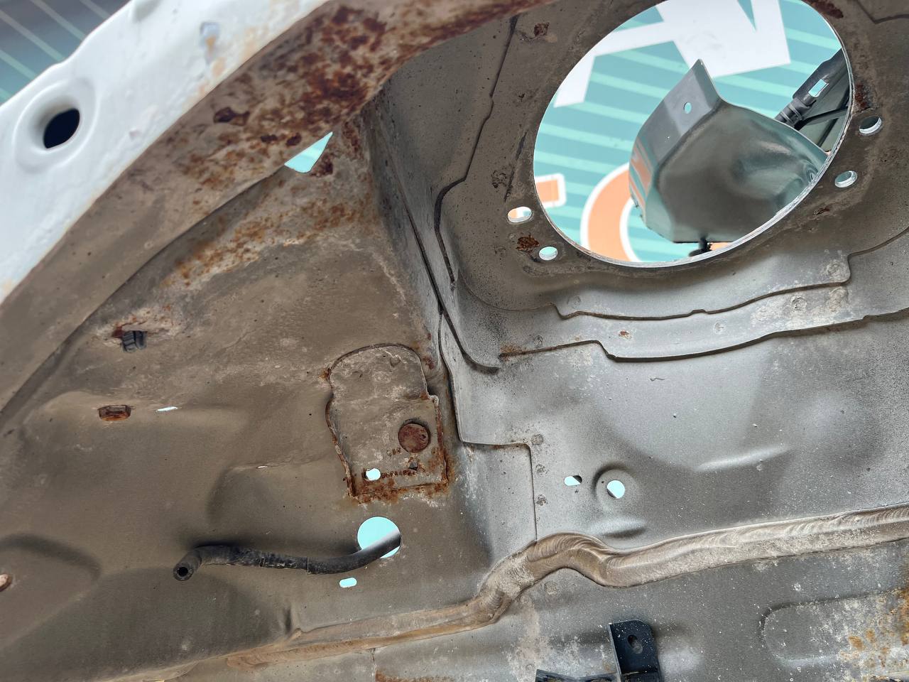 Четверть передняя левая Citroen C5 2008-2016