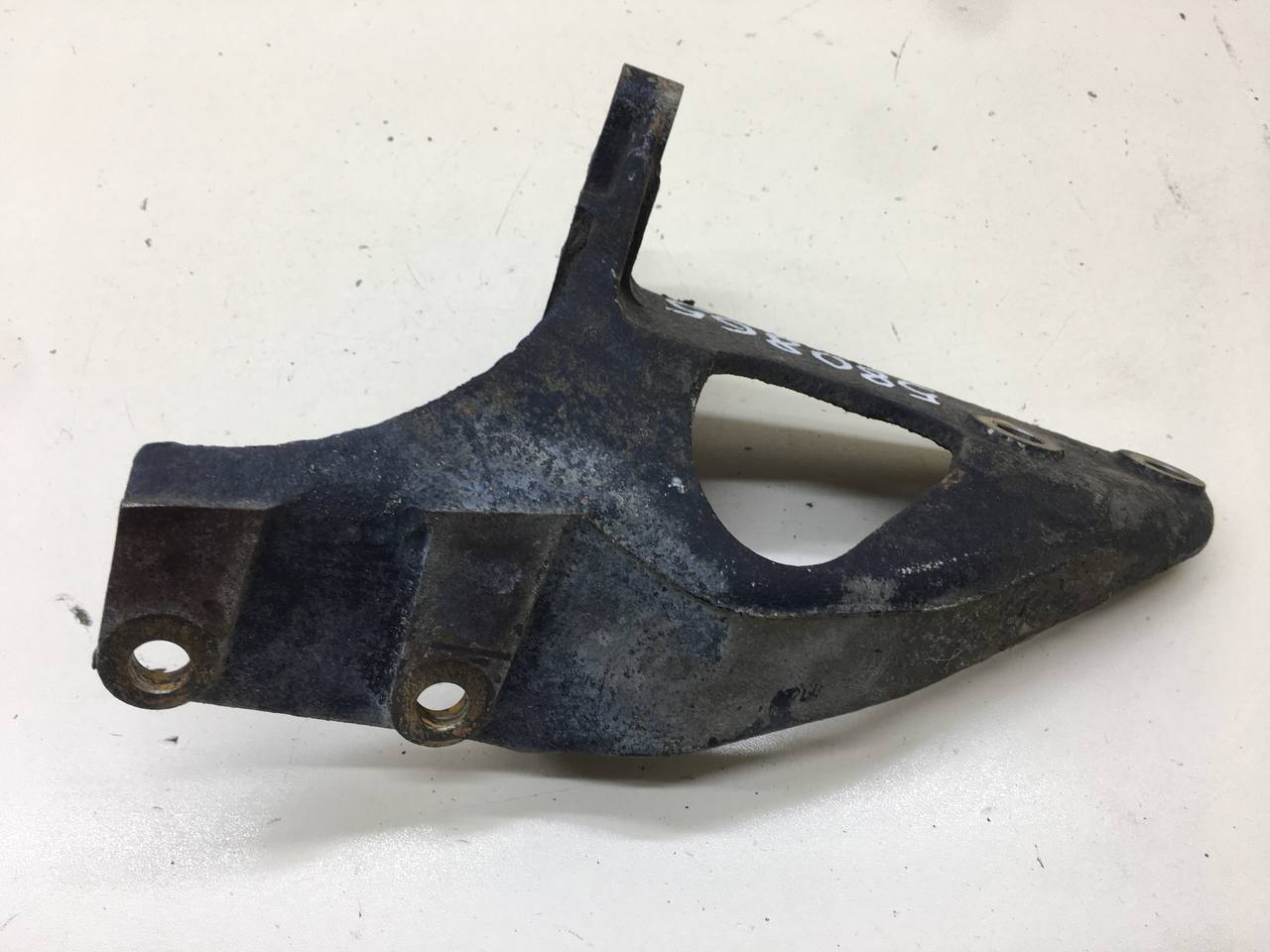 Кронштейн КПП Suzuki Liana 2001-2007