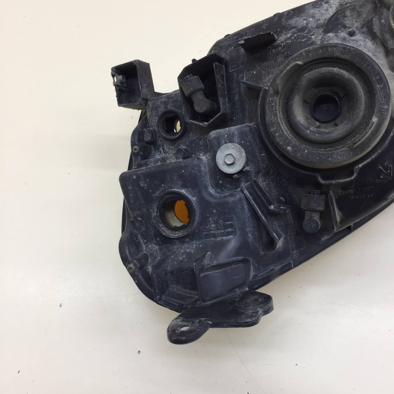 Фара правая Suzuki Liana 2001-2007