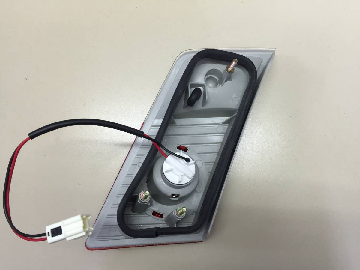 Фонарь задний внутренний левый Lifan Breez 2007-2012