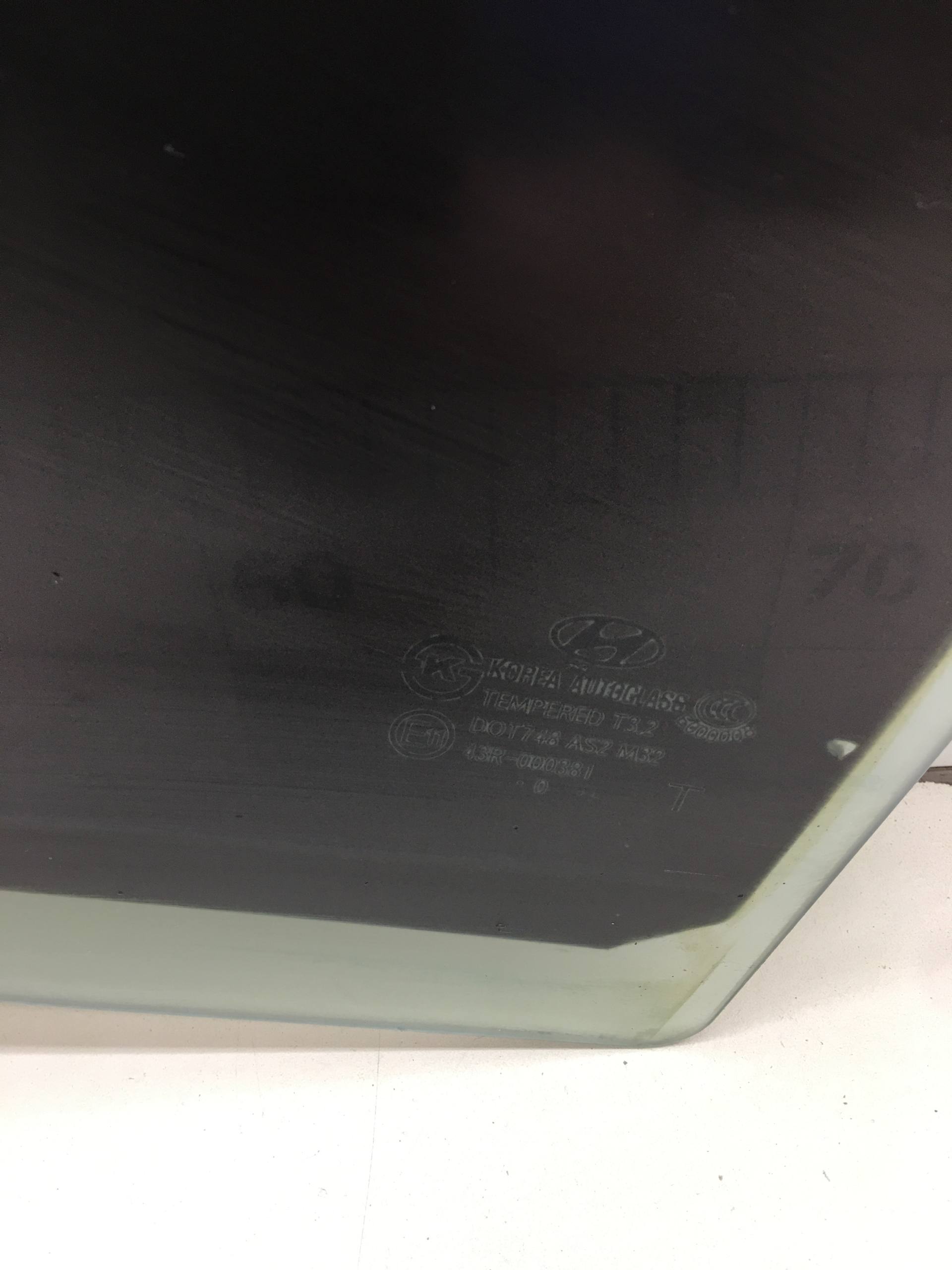 Стекло двери задней левой Hyundai Elantra (HD) 2006-2010