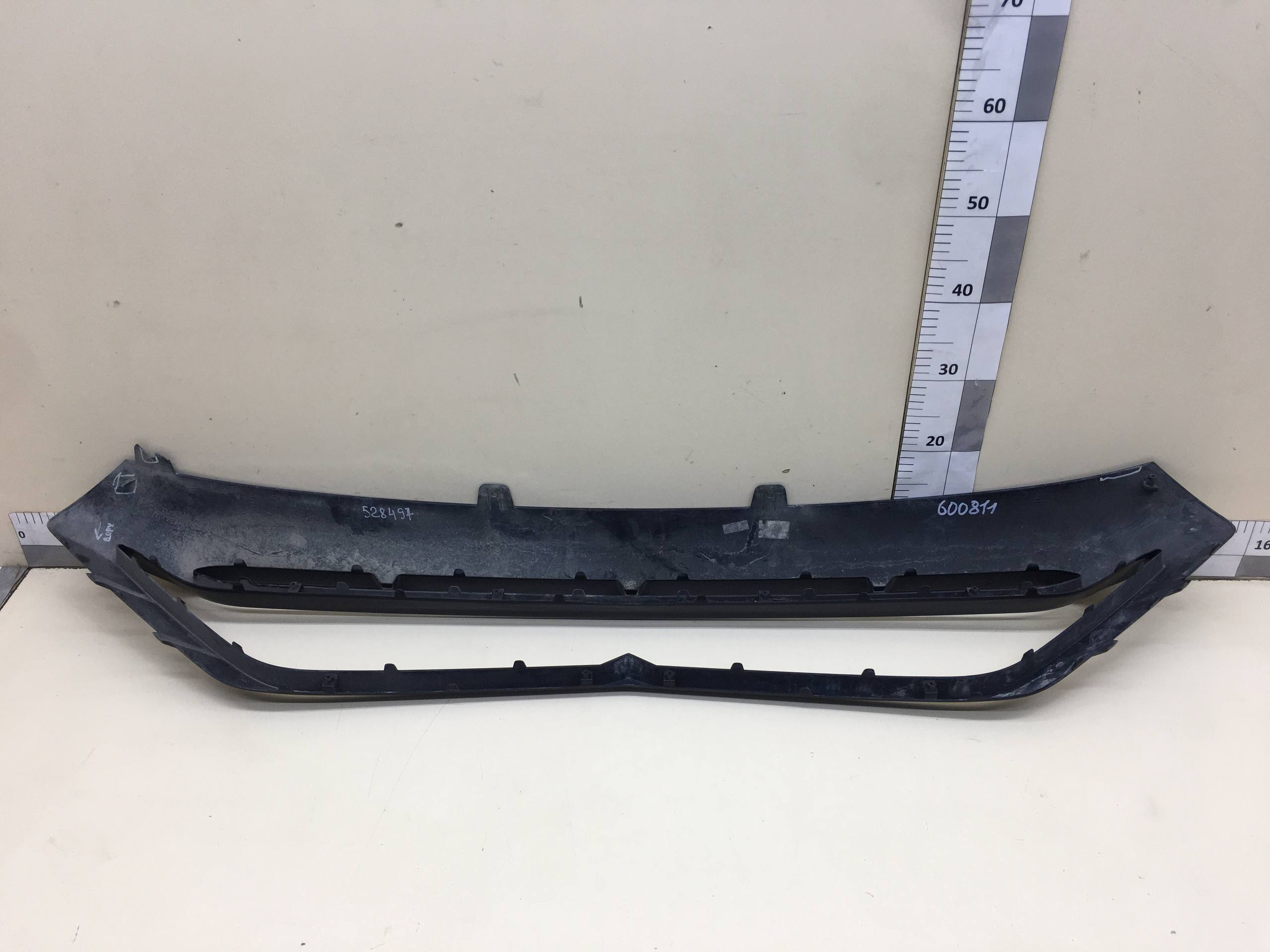 Накладка переднего бампера центральная Genesis G70 2017-2022