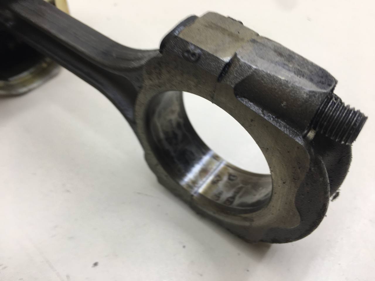 Поршень с шатуном Renault Logan (2) 2014>