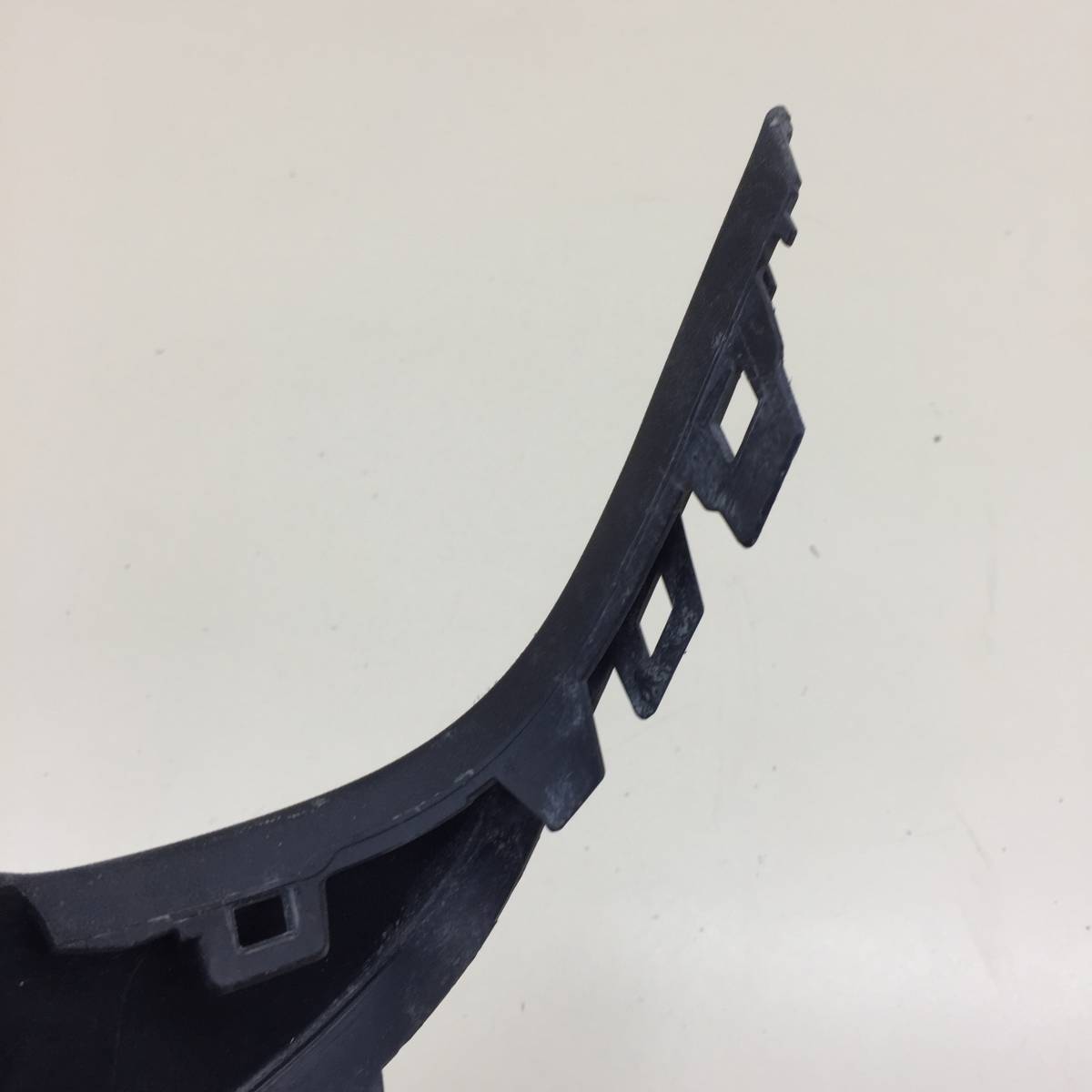 Накладка переднего бампера левая Volkswagen Tiguan 2017>