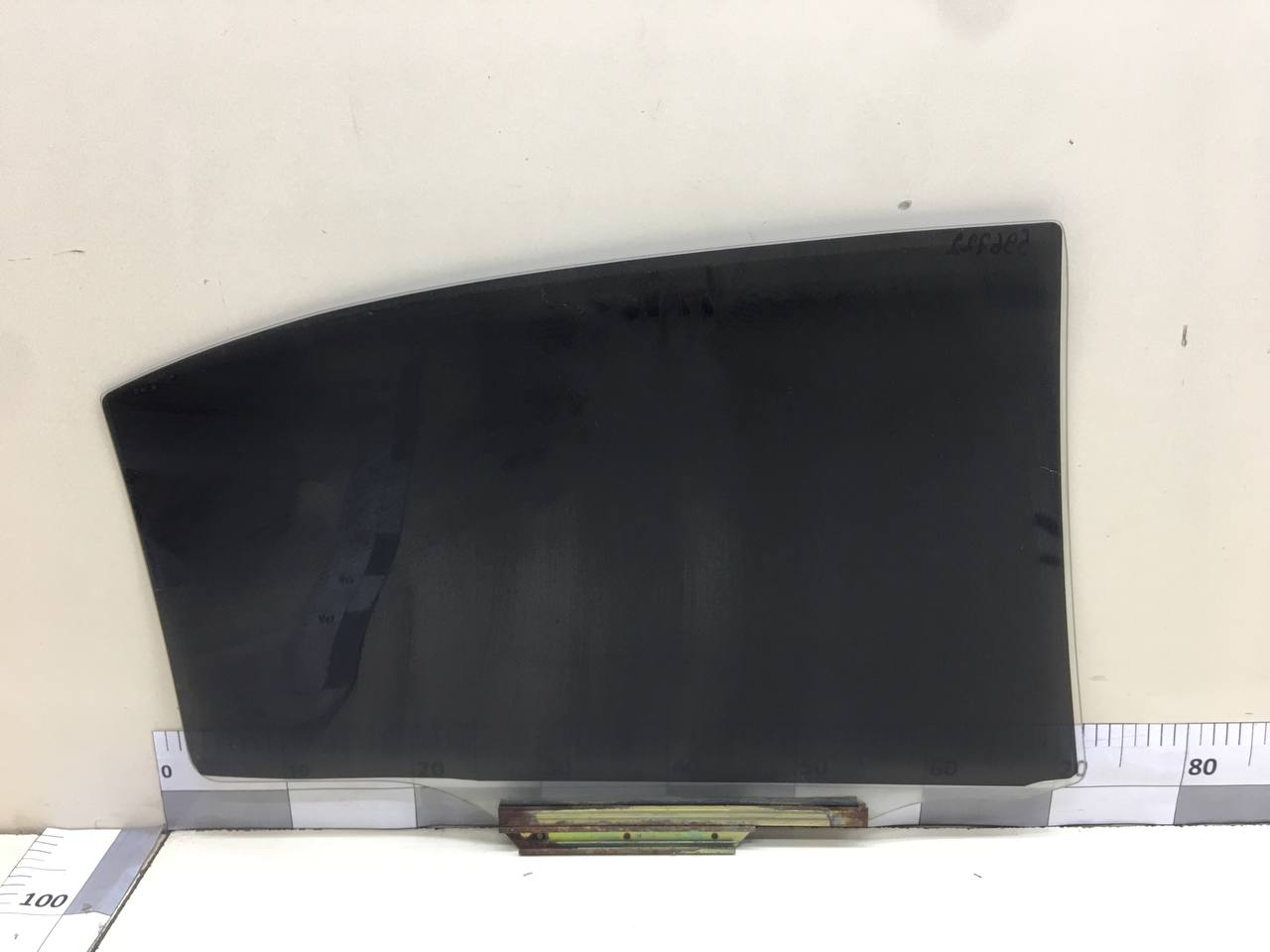 Стекло двери задней левой Lifan Solano 1 2008-2016