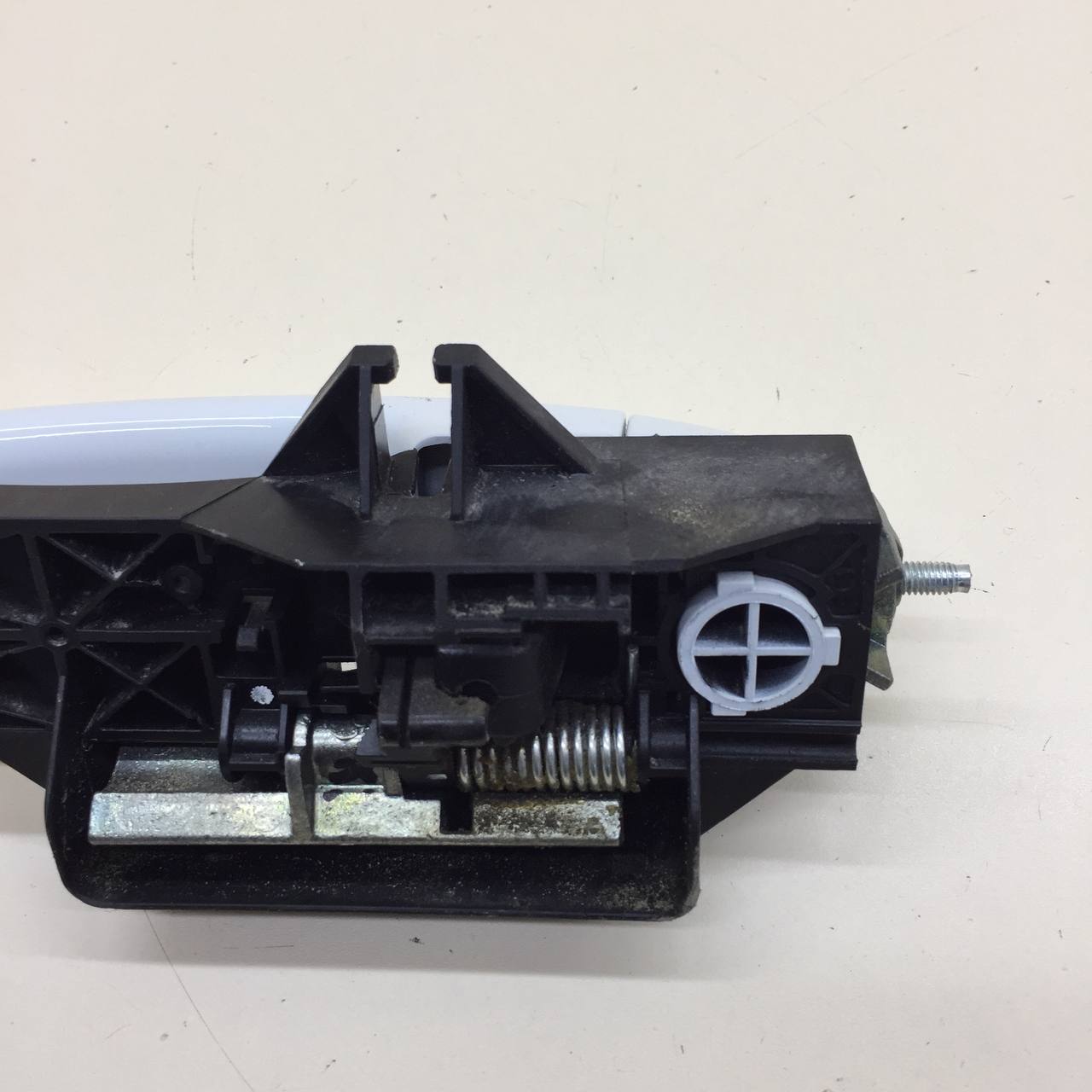 Ручка двери передней наружная правая Lada Vesta 2015>