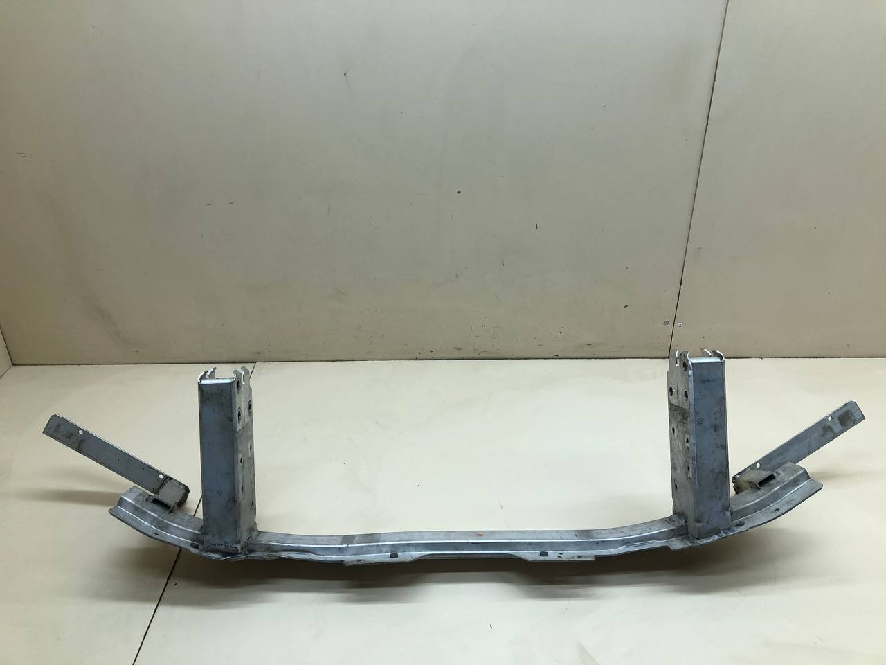 Усилитель переднего бампера BMW X7 G07 2018>