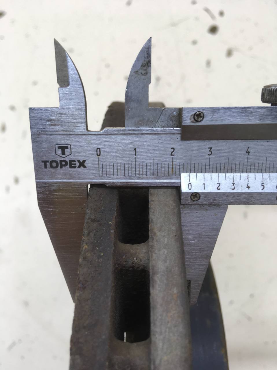 Диск тормозной передний Volkswagen Passat B7 2011-2015