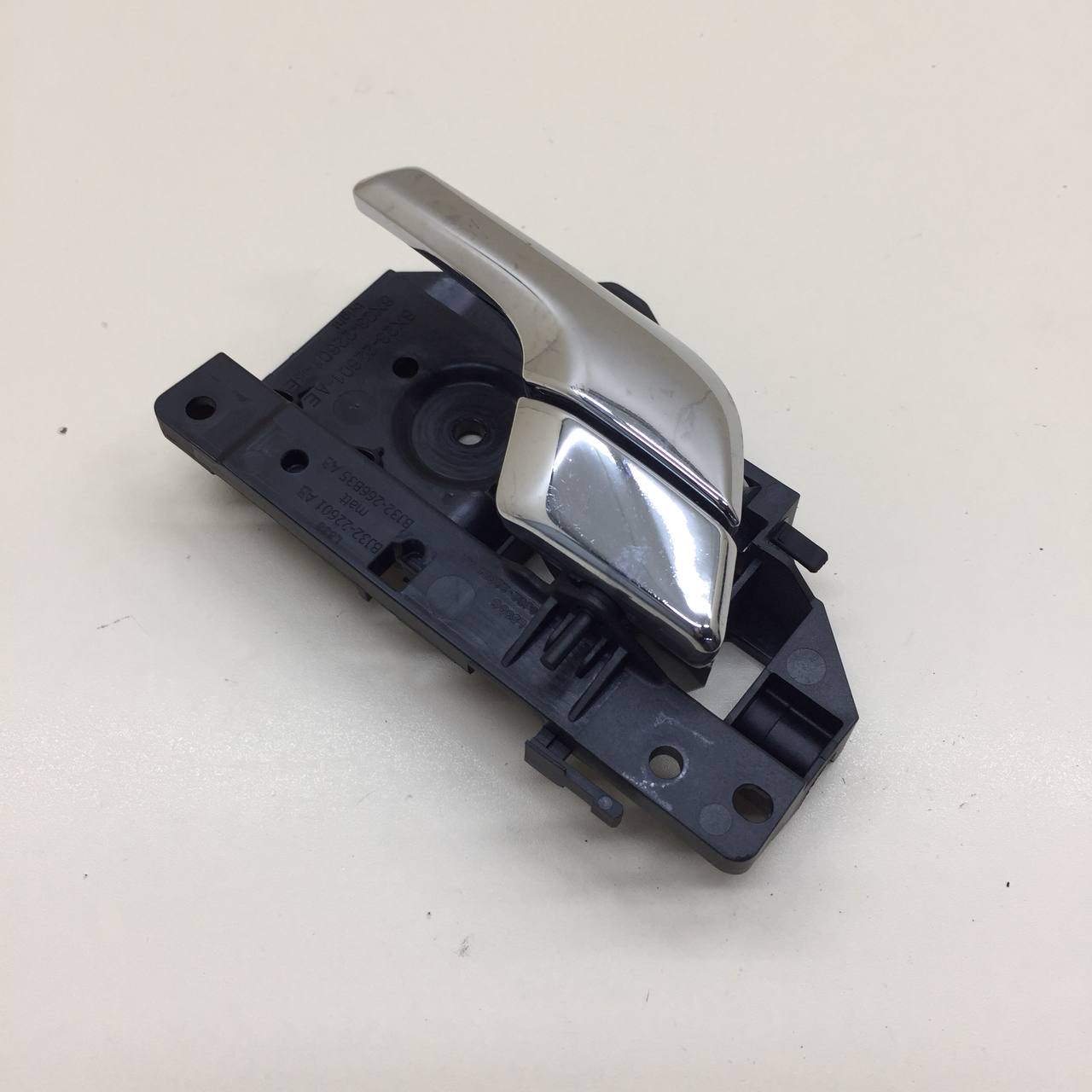 Ручка двери внутренняя левая Jaguar XF 2007-2015