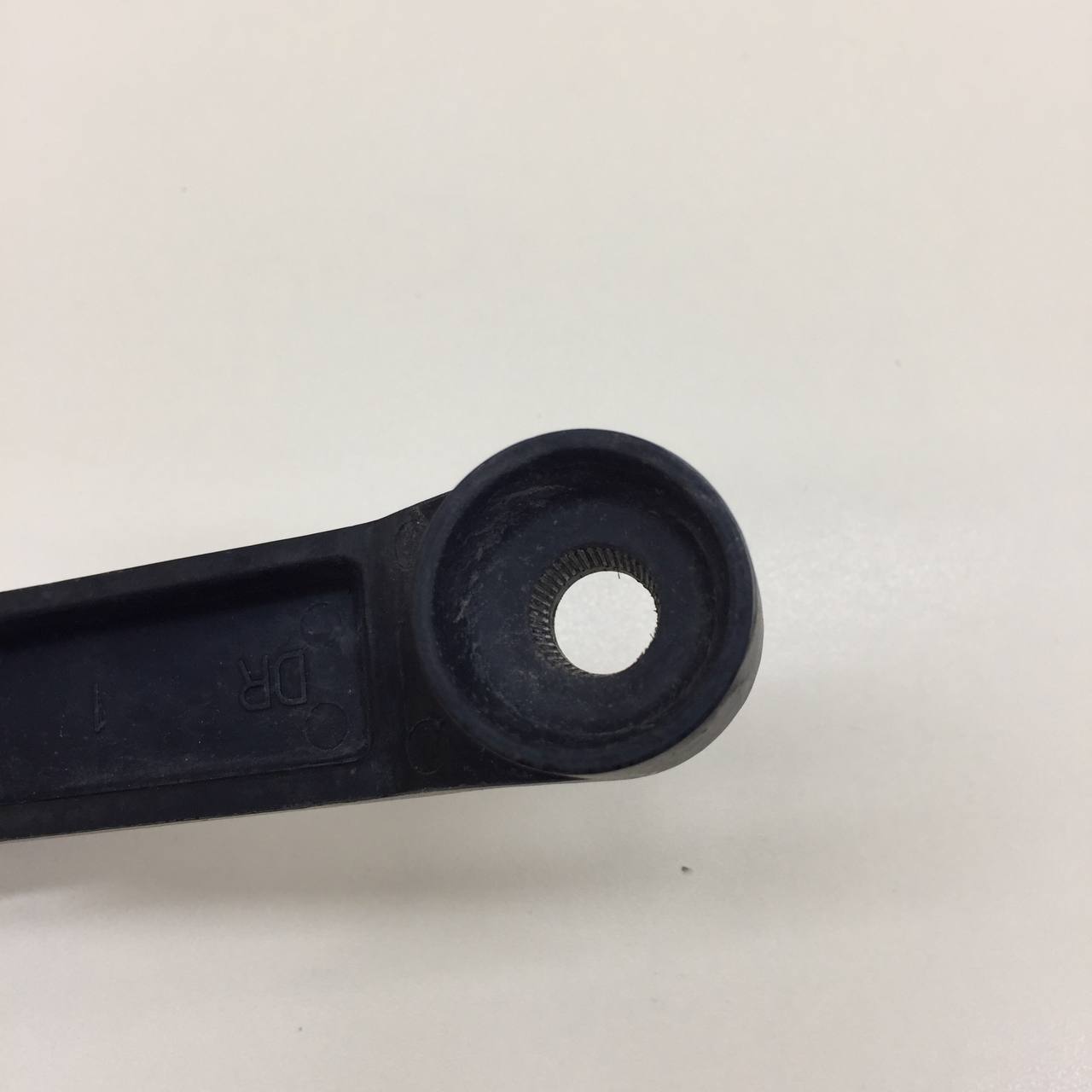 Поводок стеклоочистителя передний правый Chevrolet Lacetti (J200) 2003-2013