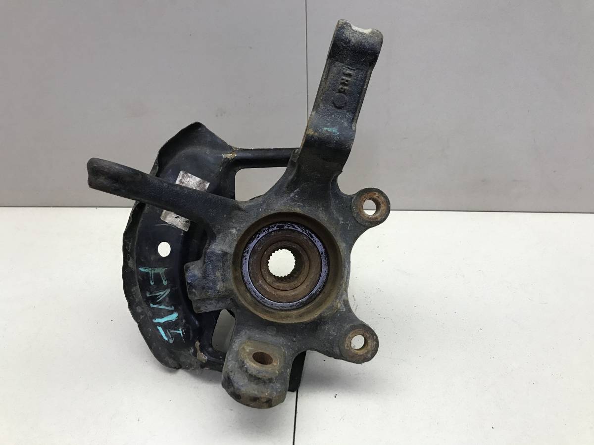 Кулак поворотный передний левый Nissan Pulsar (N15) 1995-2000