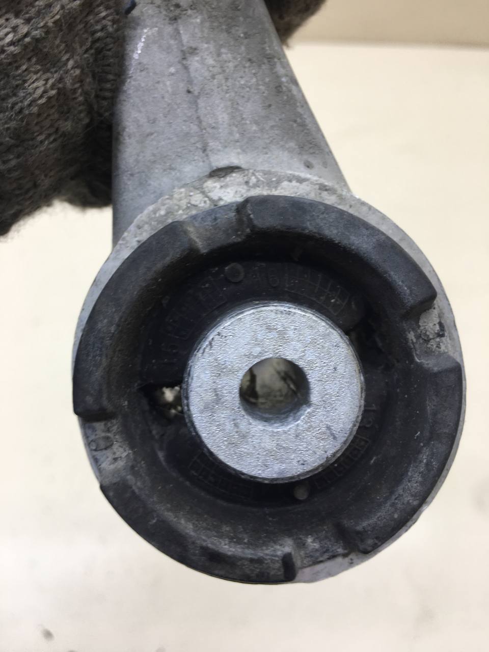 Рычаг передний верхний правый Mercedes-Benz C-Class (W205) 2014>