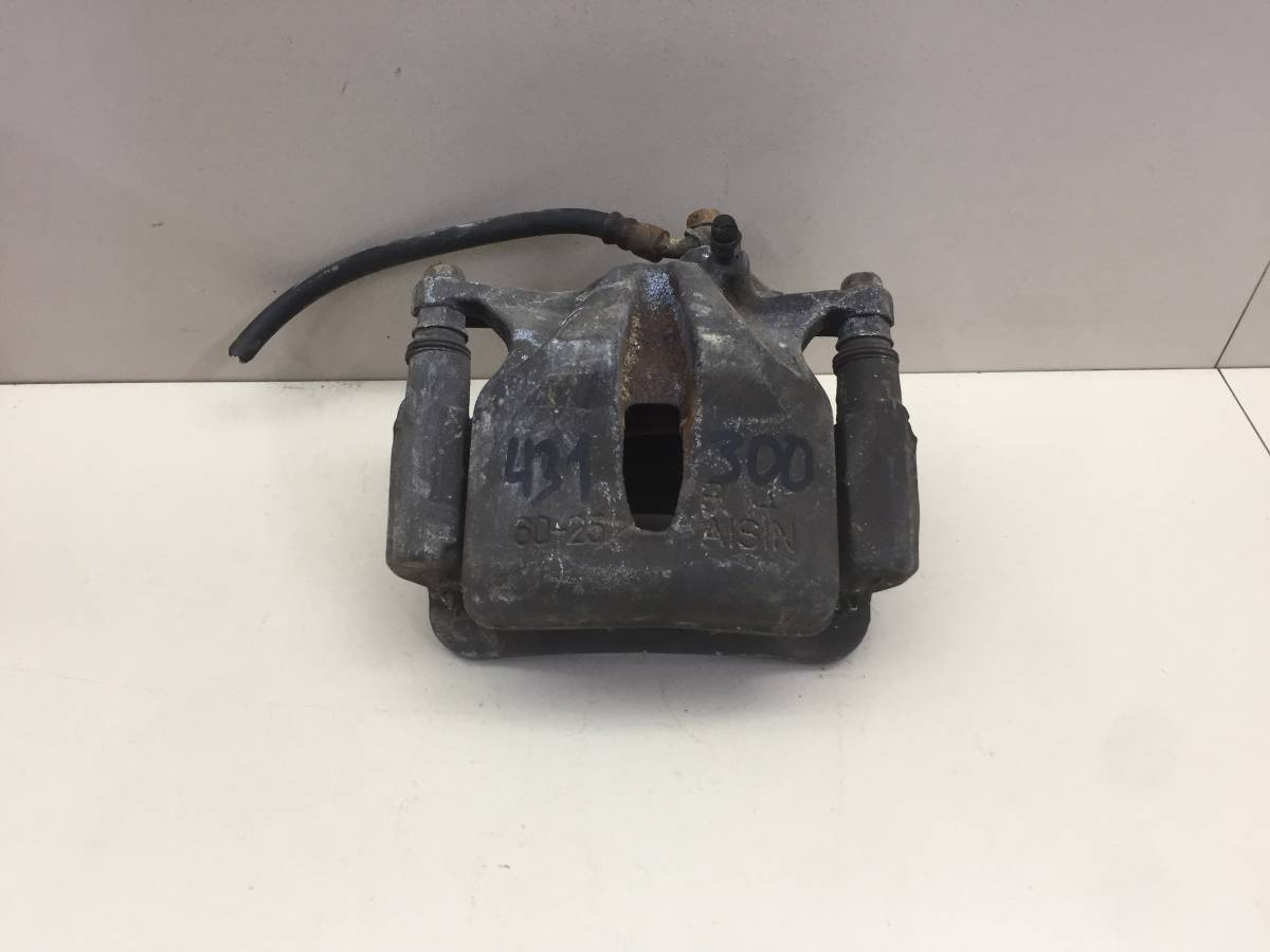 Суппорт передний правый Toyota Crown (S170) 1999-2003