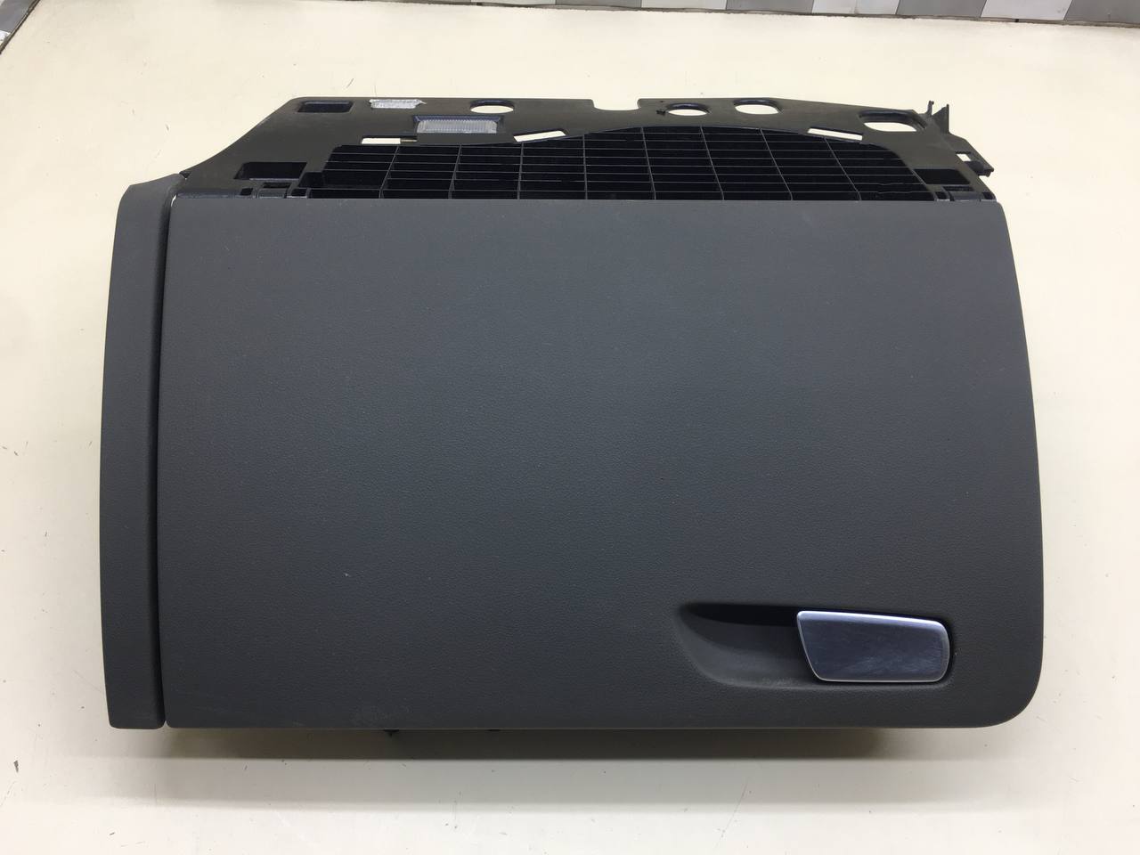 Бардачок Audi Q5 (8R) 2008-2017