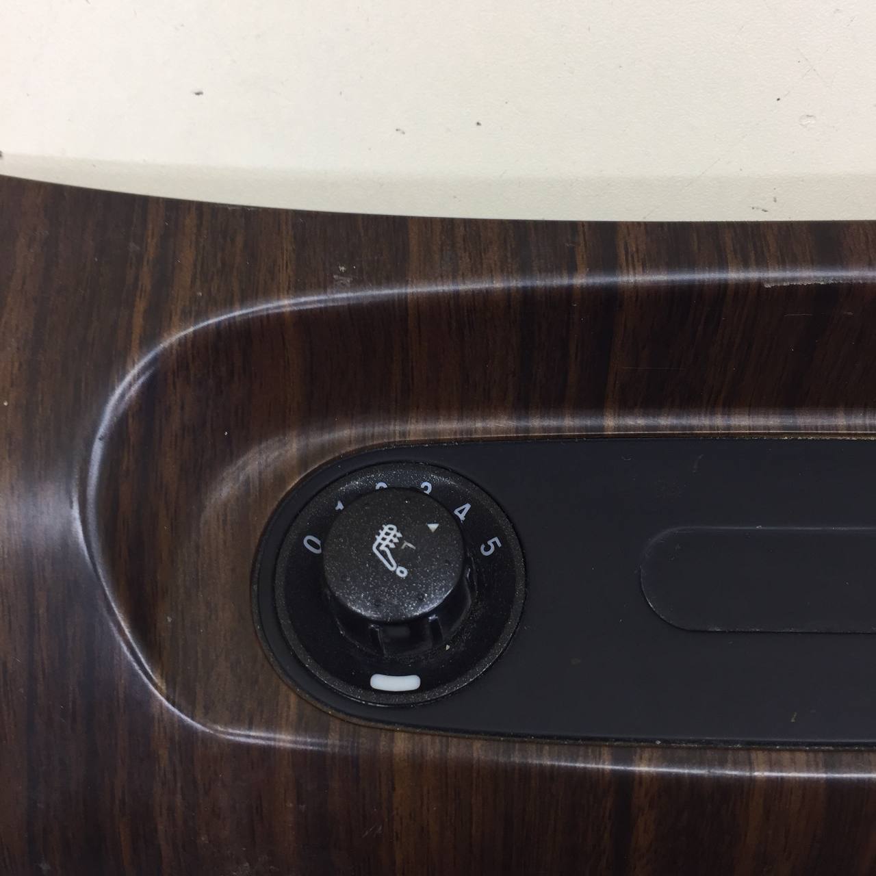 Кнопка обогрева сидений SsangYong Rexton 2 2006-2012