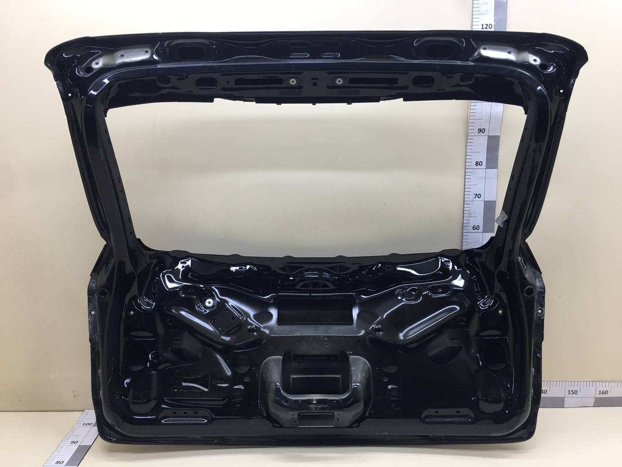 Дверь багажника Porsche Cayenne 2010-2017