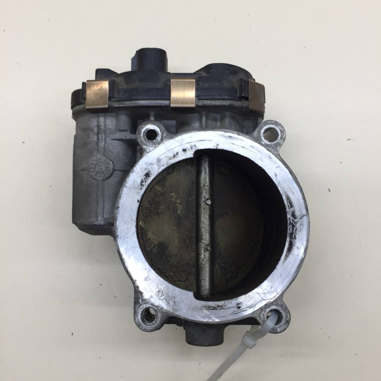 Заслонка дроссельная электрическая Cadillac Escalade 3 2006-2014