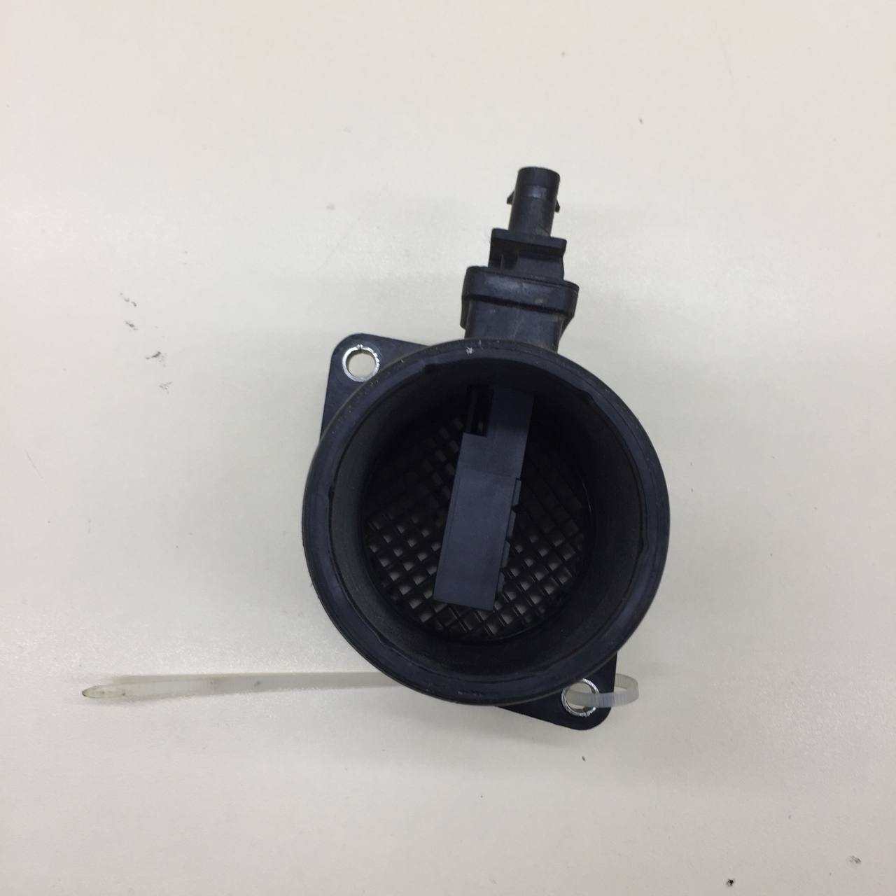 Датчик расхода воздуха (массметр, дмрв) Cadillac Escalade 3 2006-2014