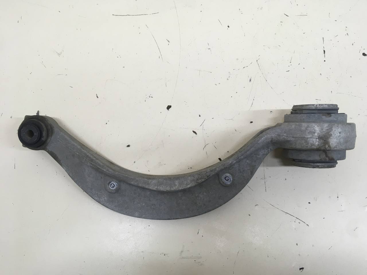 Рычаг передний Jaguar XE (760) 2014-2021