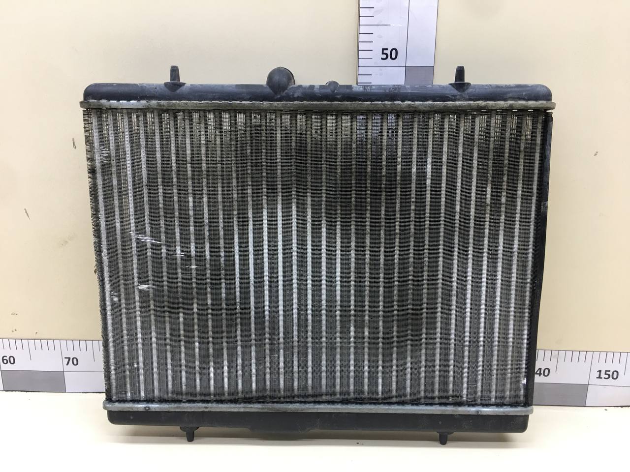 Радиатор охлаждения двигателя Peugeot 308 2007>