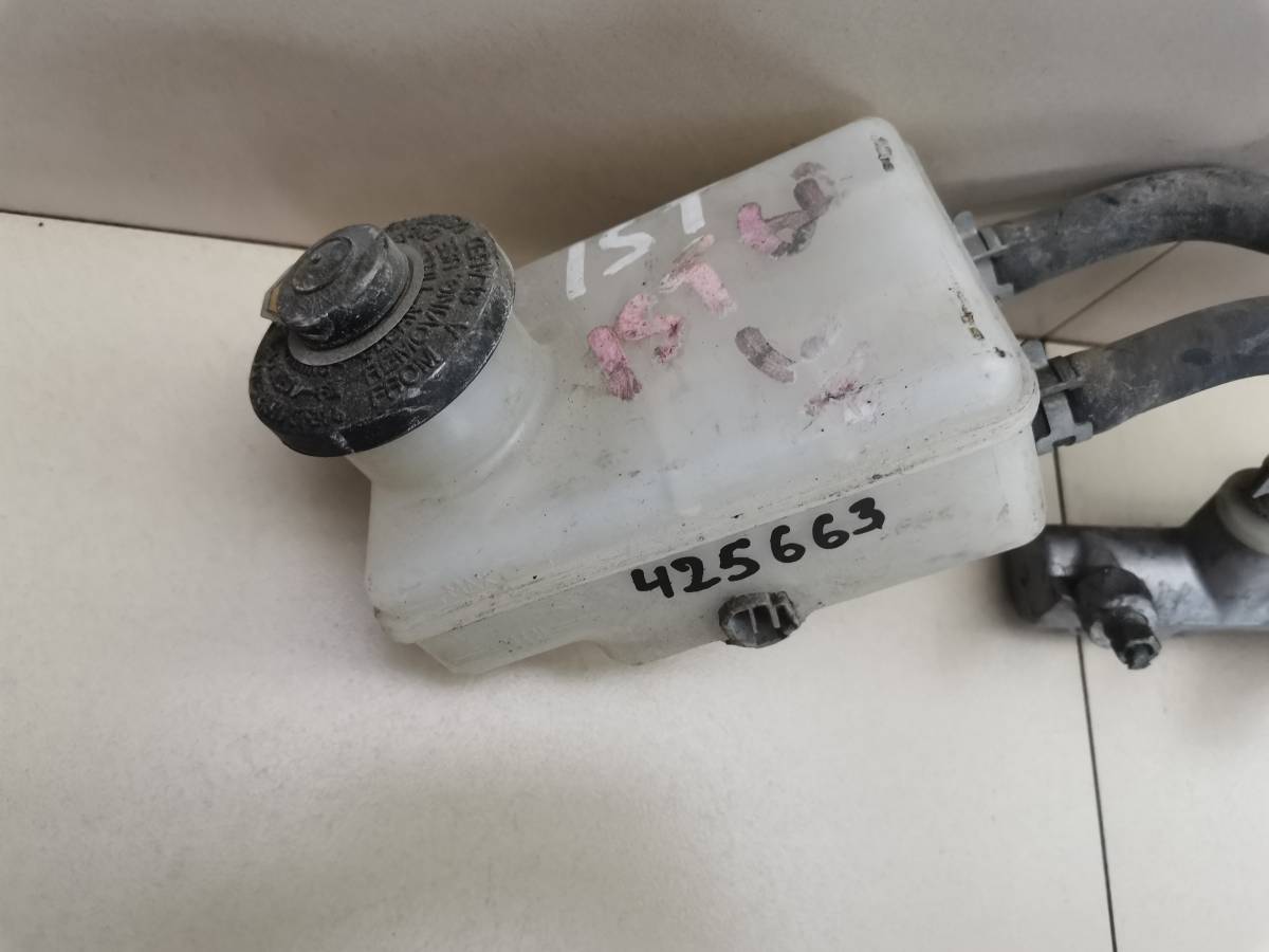 Цилиндр тормозной главный Toyota Ist (XP60) 2001-2007