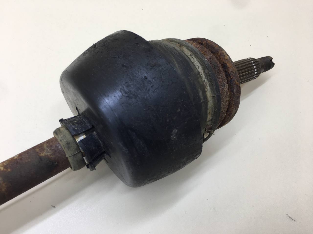 Полуось передняя правая Lada Niva 2131 1993>