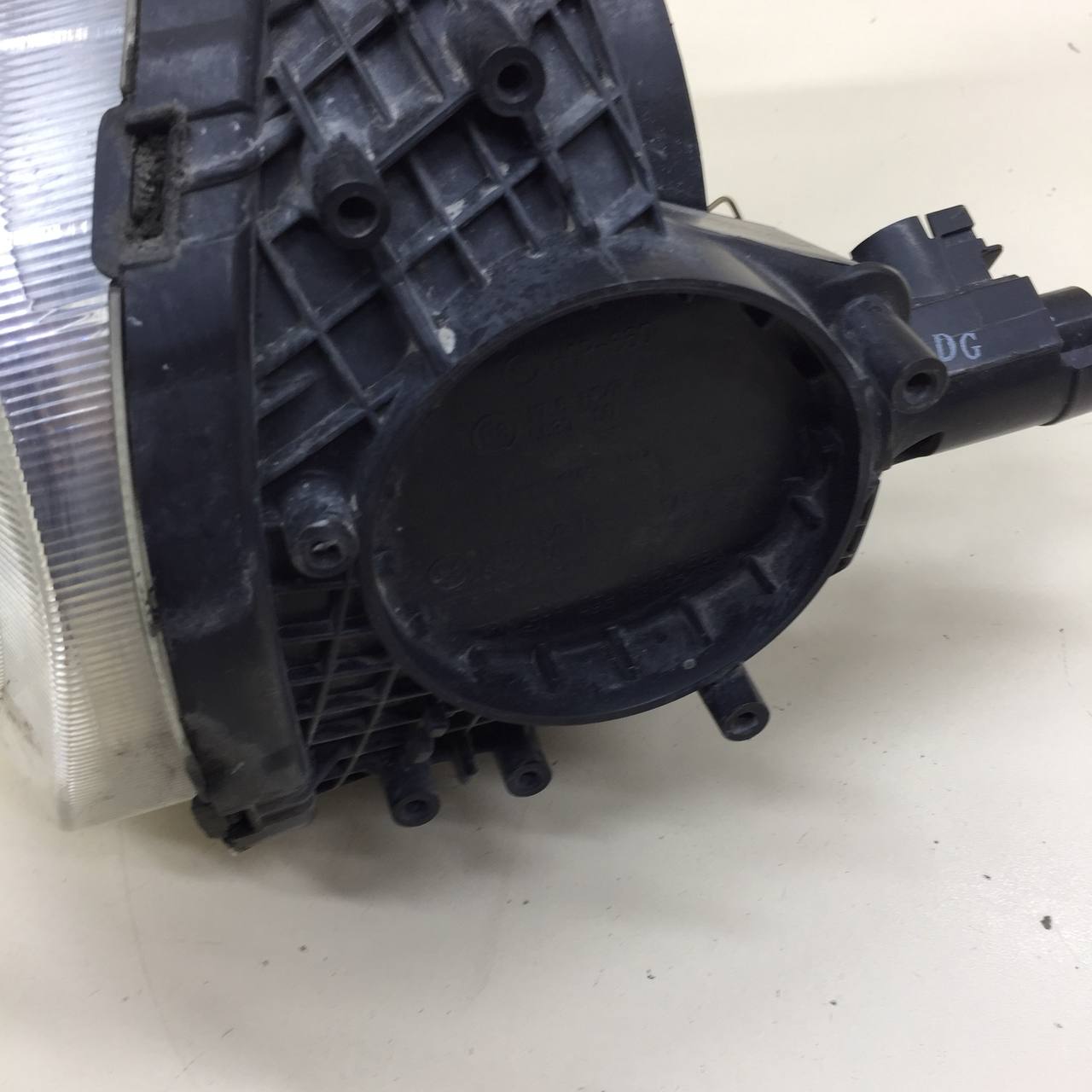 Фара левая Nissan Juke (YF15) 2011-2020