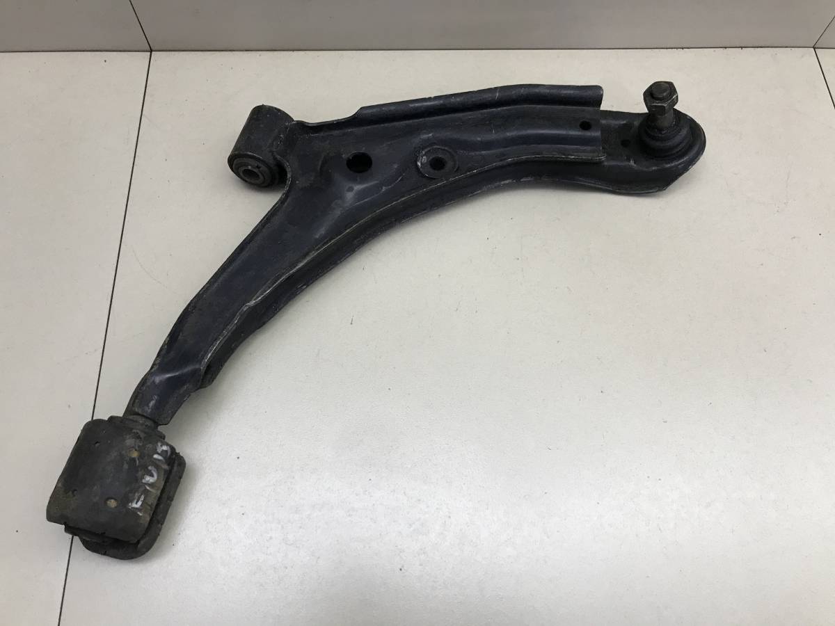 Рычаг передний правый Nissan Pulsar (N15) 1995-2000