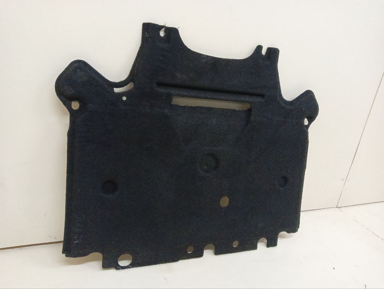 Пыльник двигателя Audi Allroad A4  (B8) 2010>