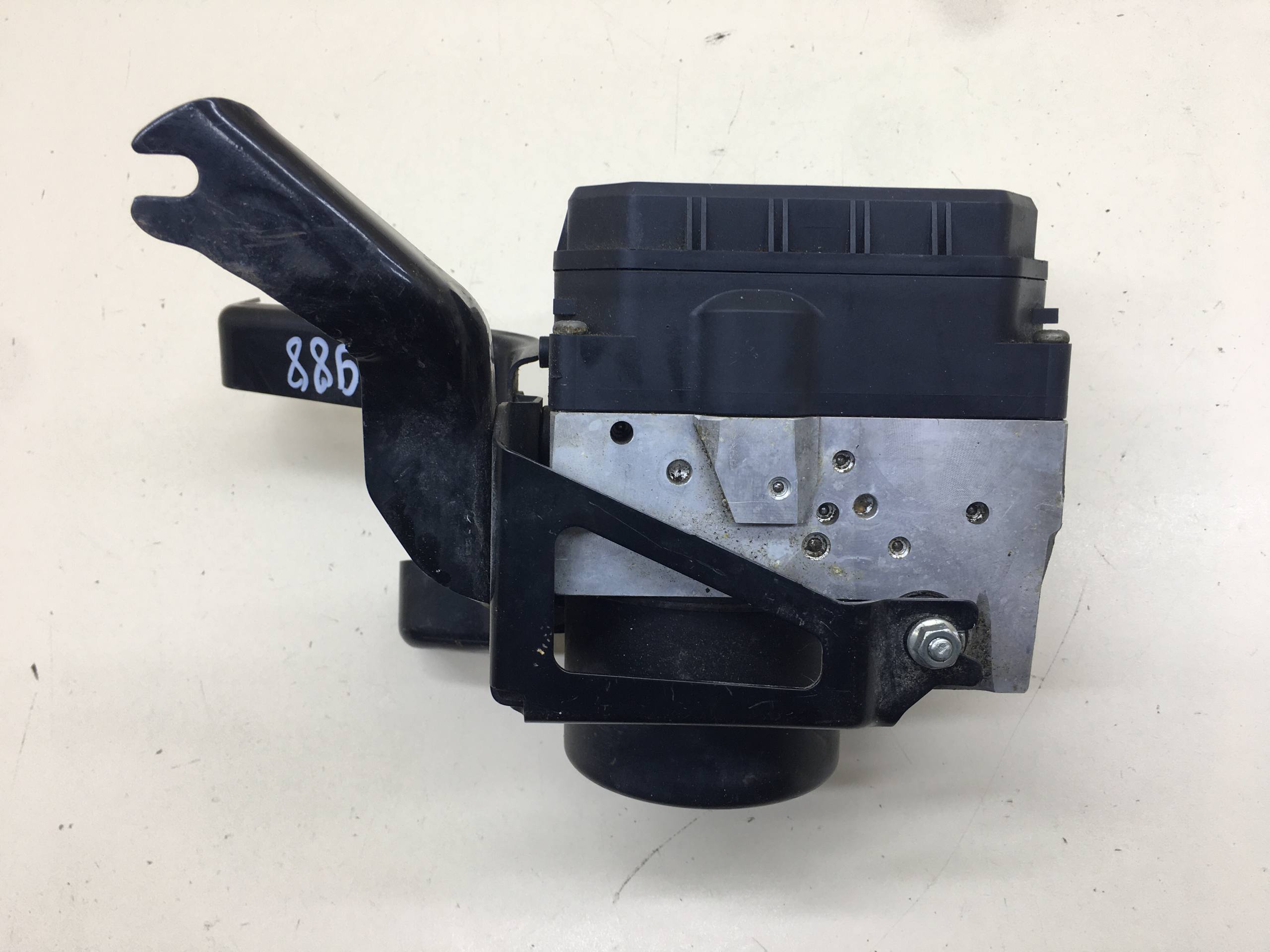 Блок ABS (насос) Subaru B9 Tribeca (WX/W10) 2004-2008