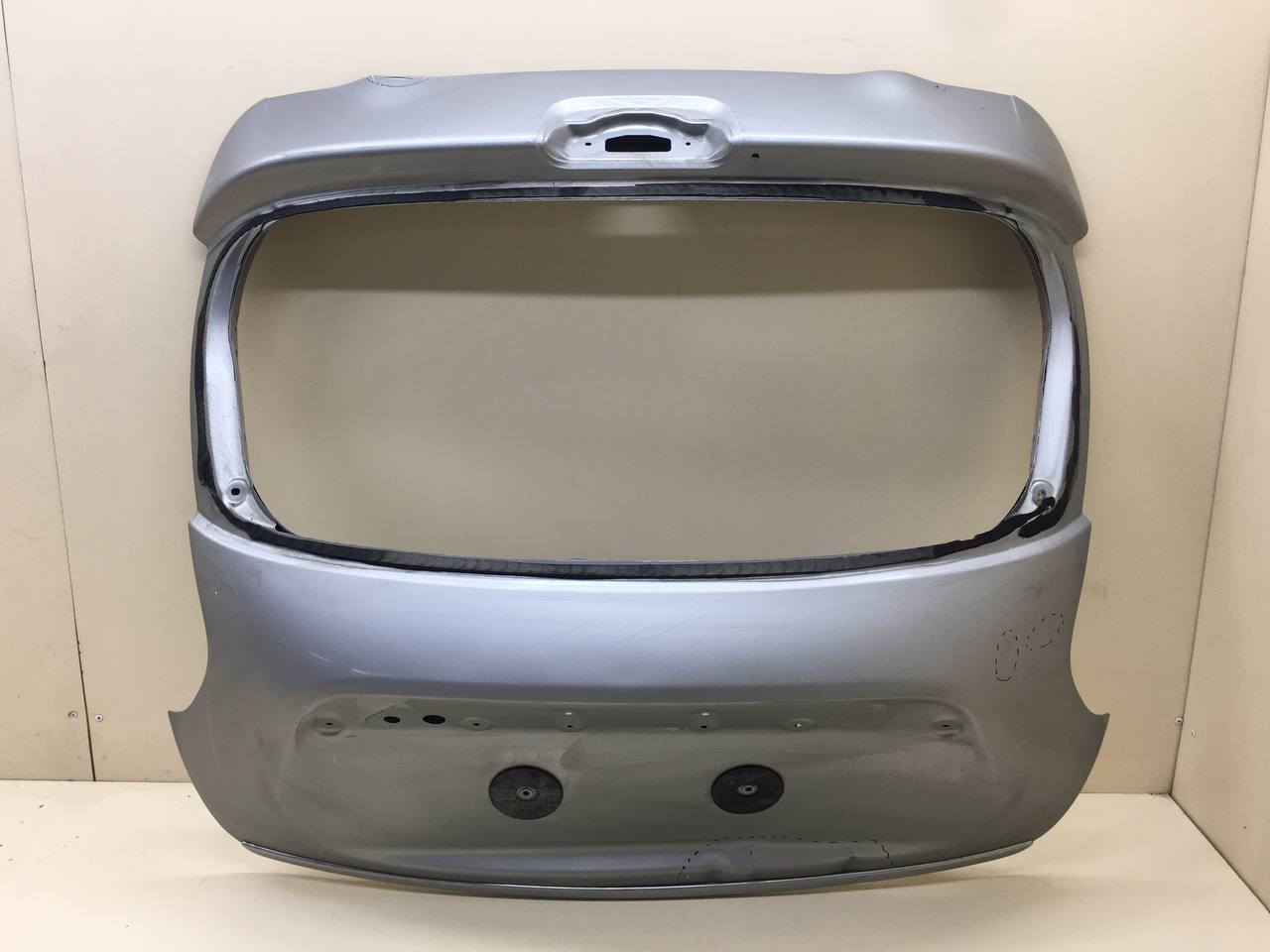 Дверь багажника Nissan Juke (YF15) 2011-2020