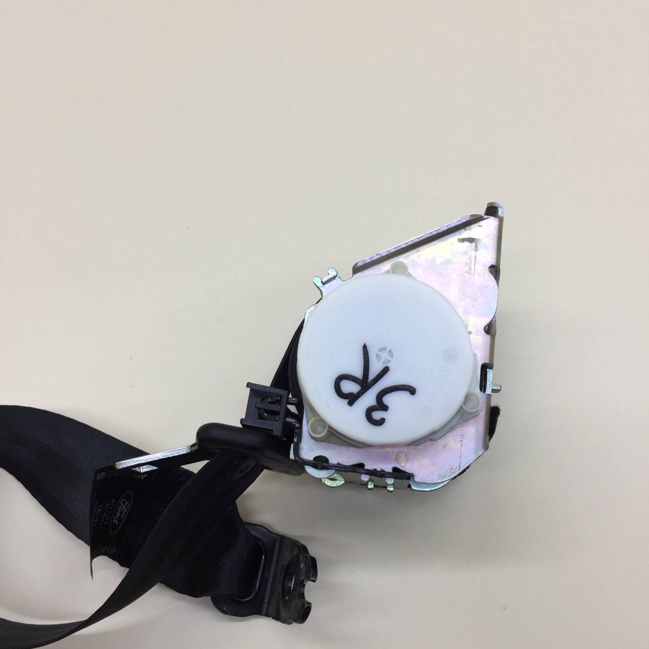 Ремень безопасности Ford Mondeo 4 2007-2015