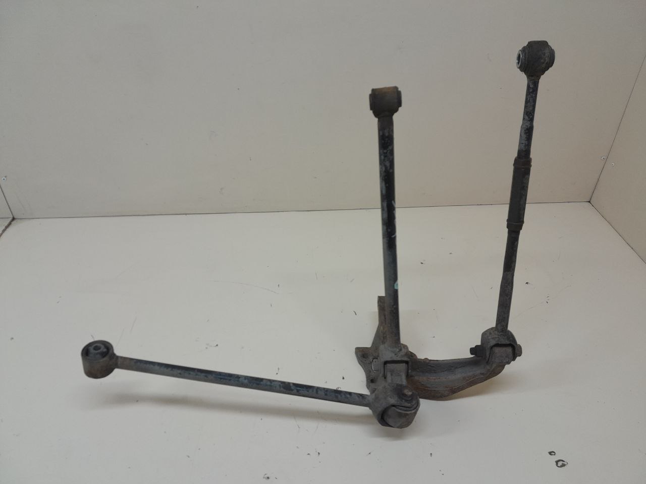 Кулак поворотный задний правый Toyota Camry (XV50) 2011-2017