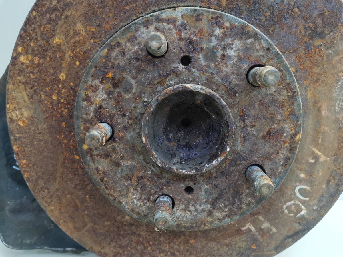 Кулак поворотный передний левый Toyota Crown (S170) 1999-2003