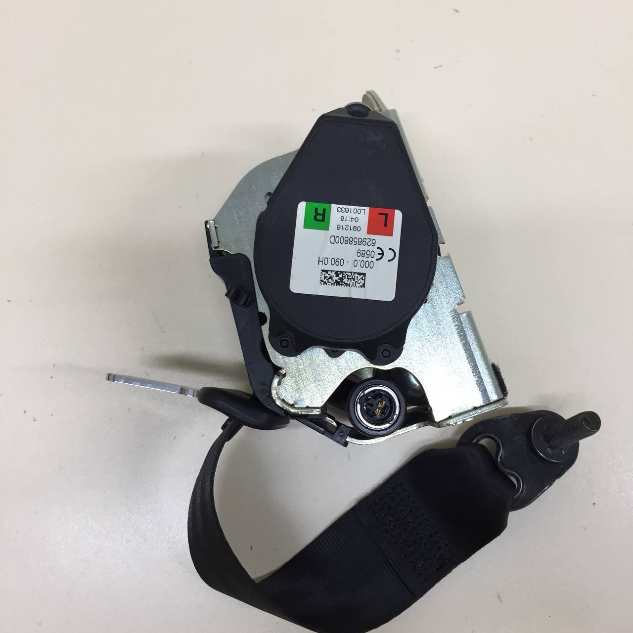 Ремень безопасности с пиропатроном Jaguar XE (760) 2014-2021