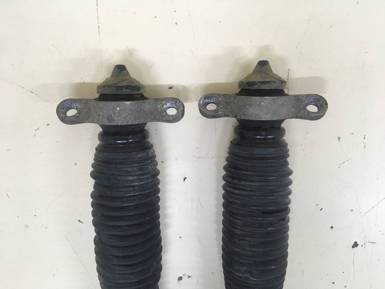 Амортизатор задний Kia Rio X-Line 2017>