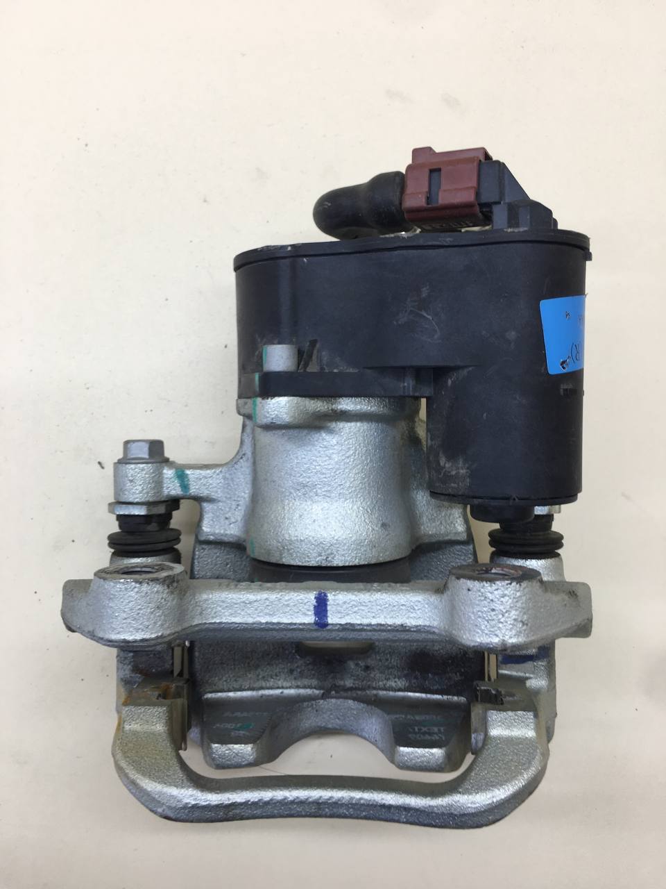 Суппорт задний правый Chery Tiggo 8 Pro 2021-2024