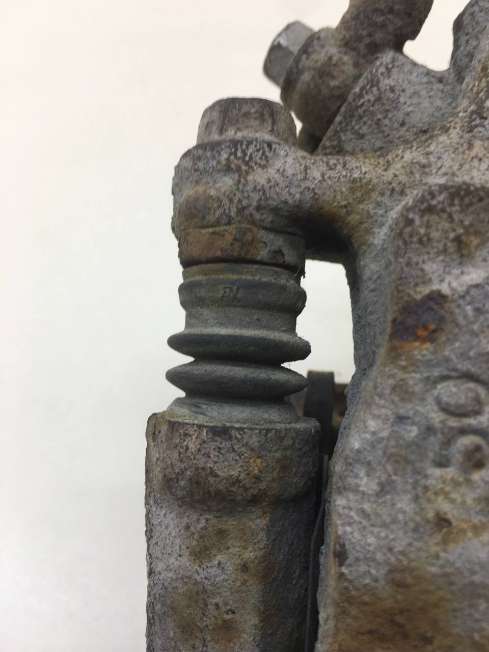 Суппорт задний правый Mazda CX-5 (KE) 2011-2017