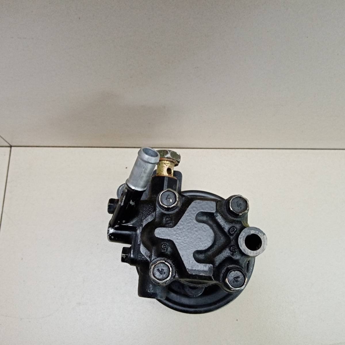 Насос гидроусилителя (электрогидроусилитель, ЭГУР) Nissan Sunny (B14) 1993-1999