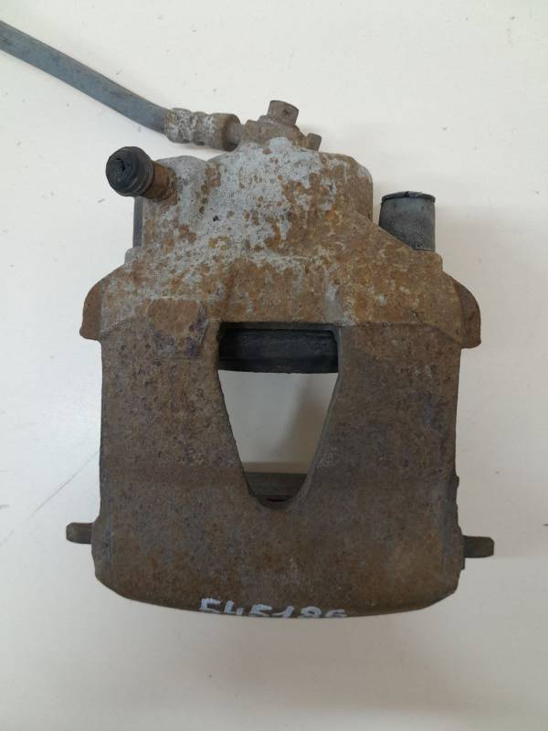 Суппорт передний правый Skoda Fabia (5J) 2007-2014