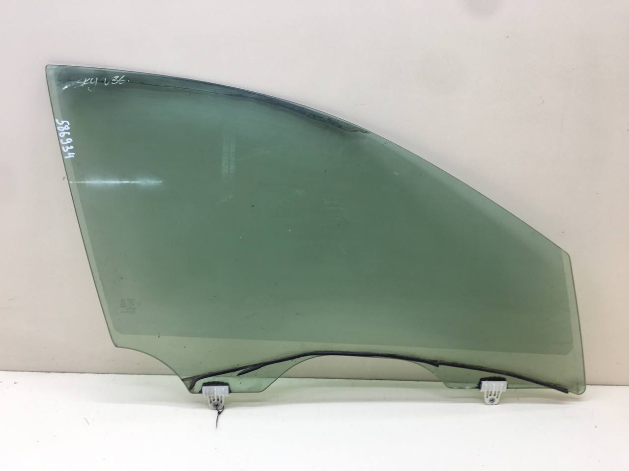 Стекло двери передней правой Nissan Skyline (V36) 2006-2014