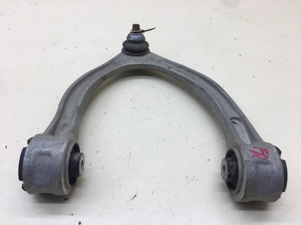 Рычаг передний верхний правый Mercedes-Benz C-Class (W205) 2014>