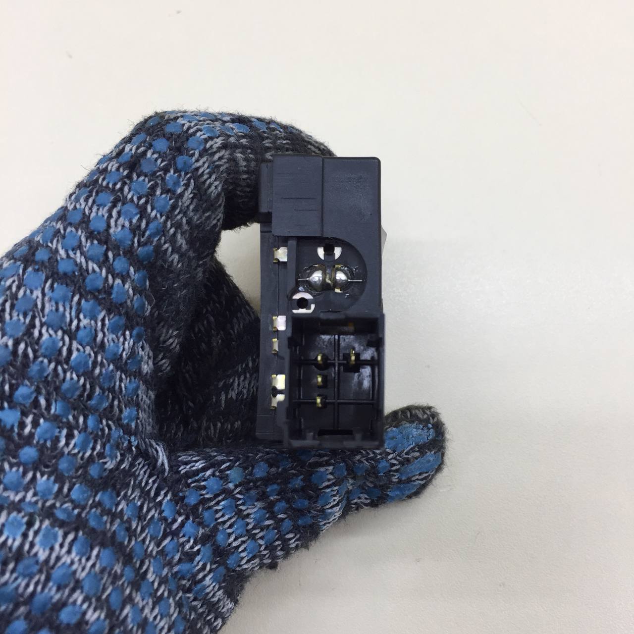 Кнопка корректора фар Lada  X-RAY Cross 2018 >