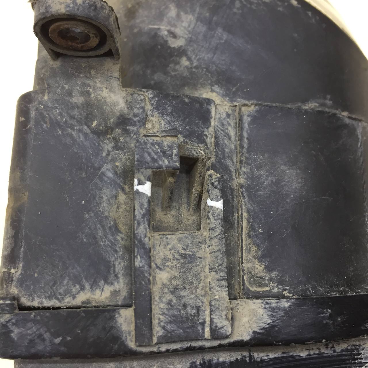 Фара противотуманная левая Vortex Estina 2008-2012