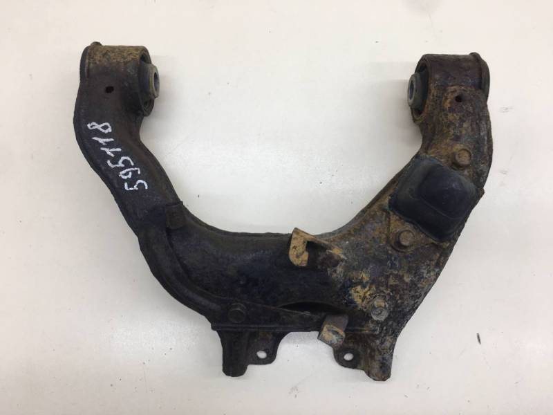 Рычаг передний верхний правый Mitsubishi L200 (KB) 2006-2016