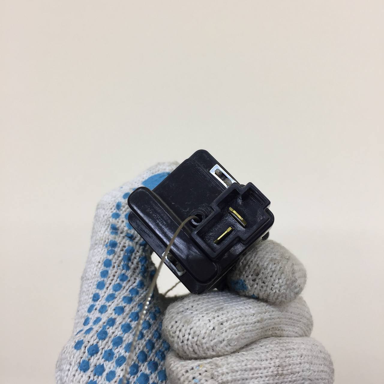 Активатор замка крышки бензобака Daewoo Nexia (N150) 2008-2016