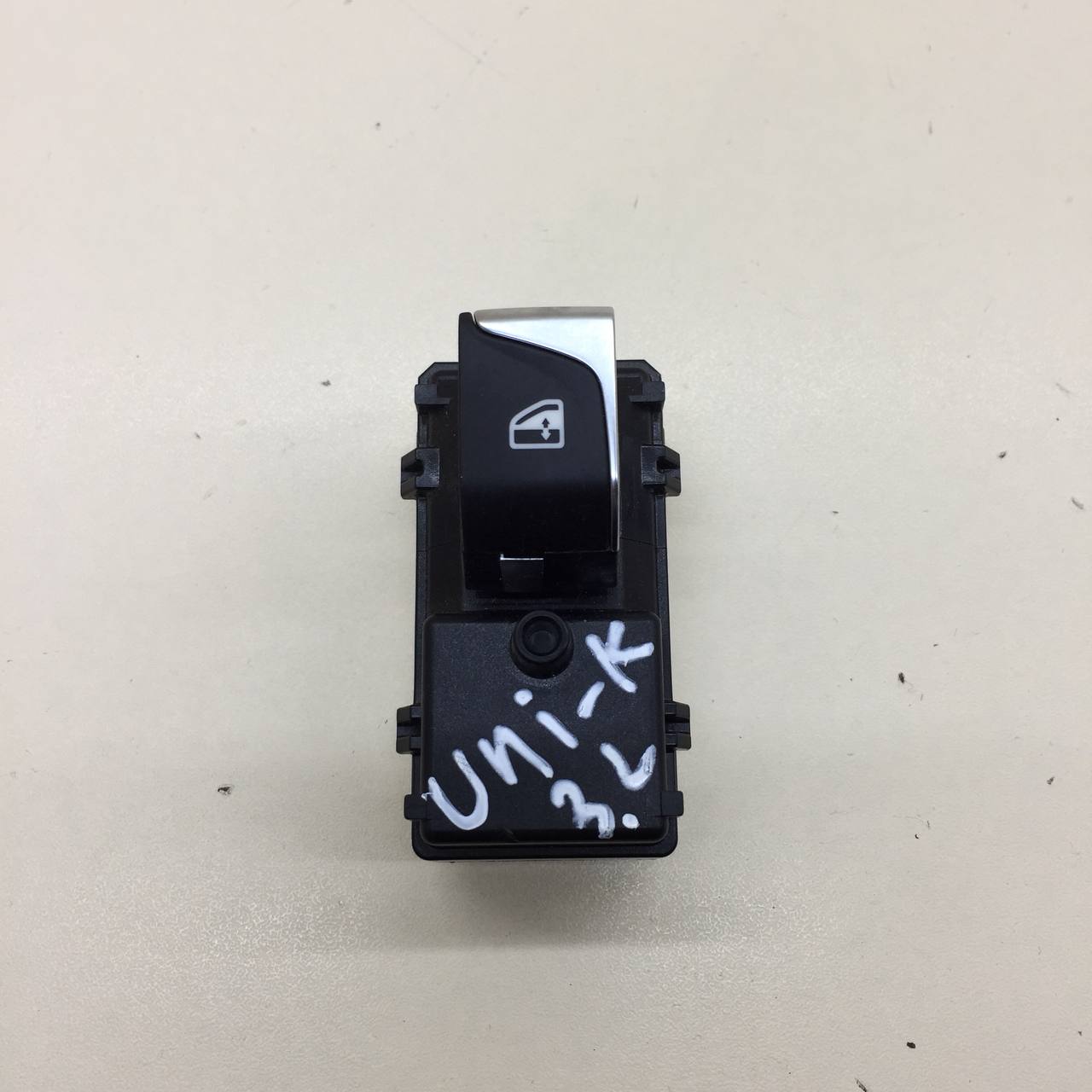 Кнопка стеклоподъемника Changan UNI-K 2020>