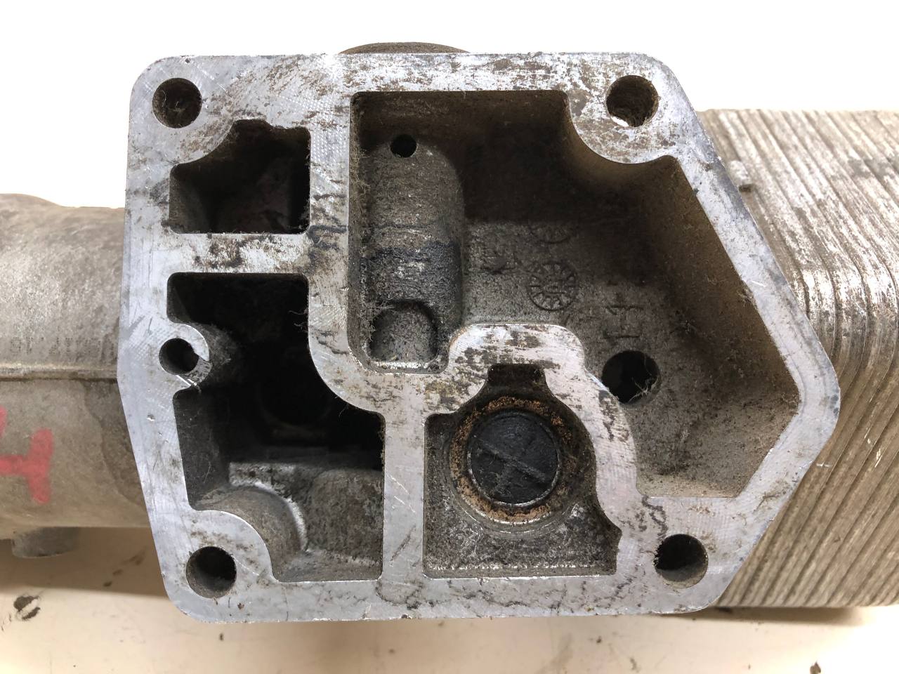 Корпус масляного фильтра Audi A3 (8P) 2004-2013