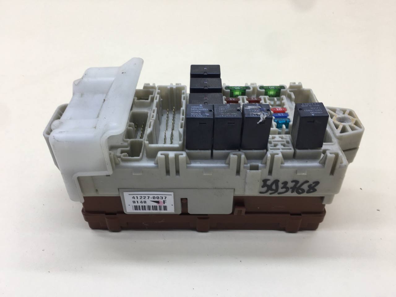 Блок предохранителей Mitsubishi Lancer 9  (CS/Classic) 2000-2011